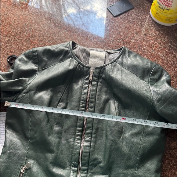 Brogden Women Green Leather Jacket - Picture 14 of 15